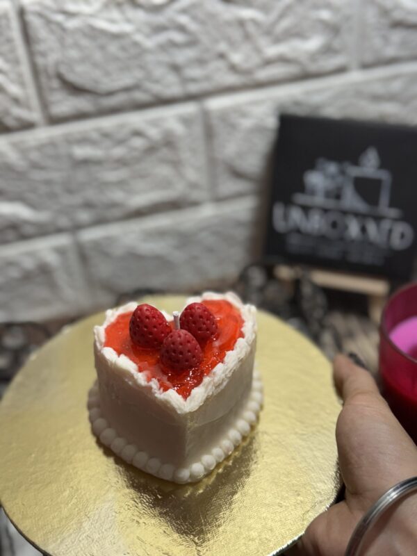 Heart Cake Candle - Image 2